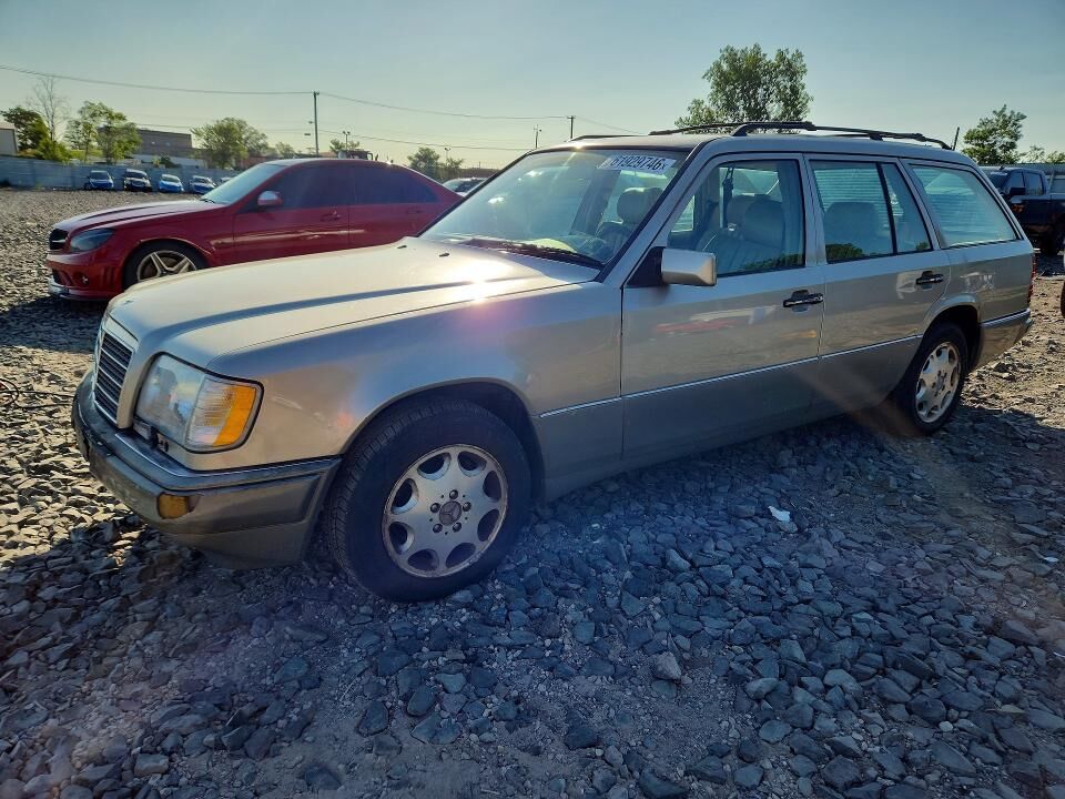 1995 MERCEDES-BENZ E-Class