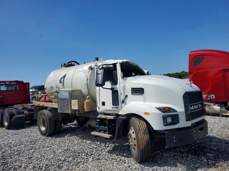 2023 MACK MD