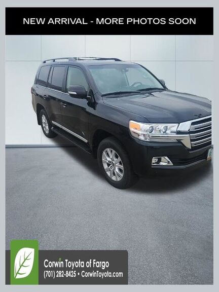 2017 TOYOTA Land Cruiser