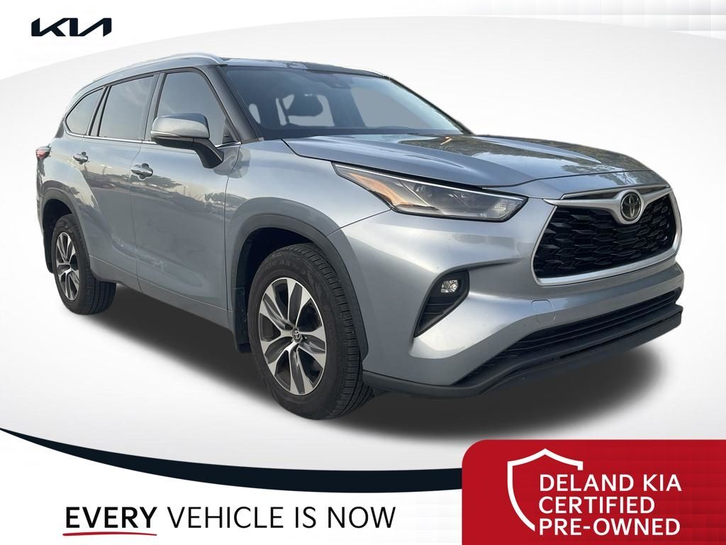 2021 TOYOTA Highlander