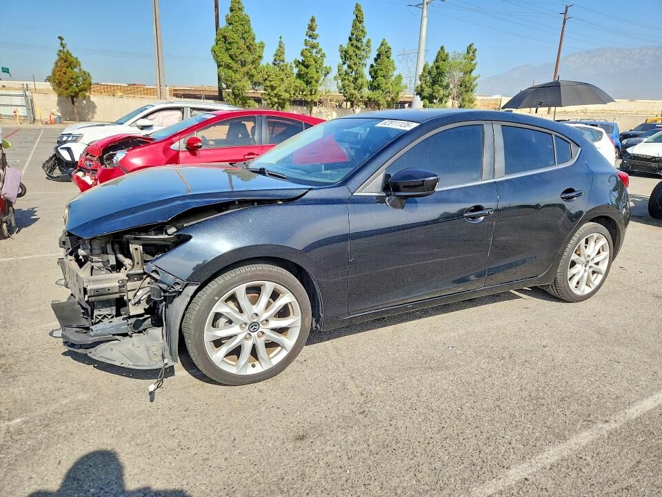 2016 MAZDA Mazda3