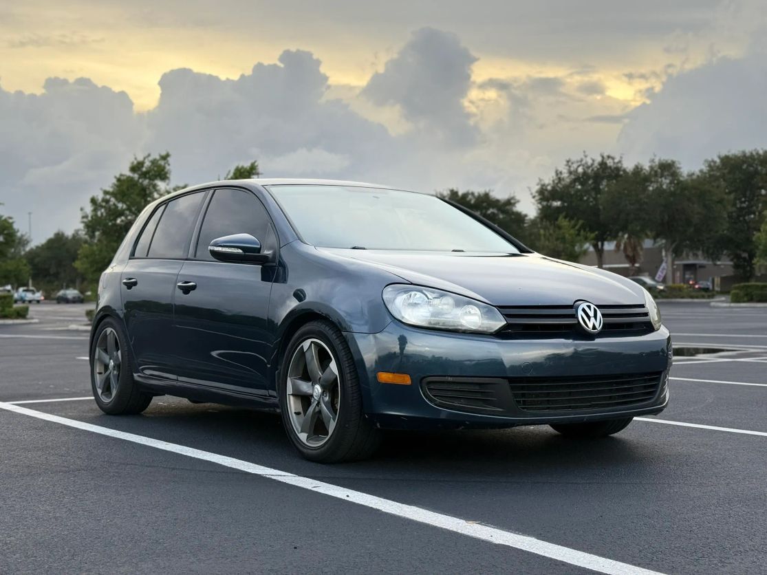 2012 VOLKSWAGEN Golf