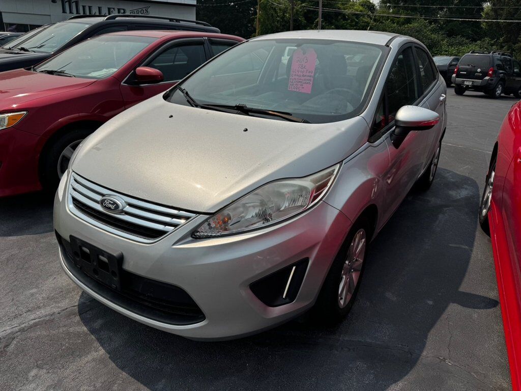 2013 FORD Fiesta
