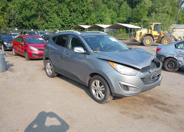 2011 HYUNDAI Tucson