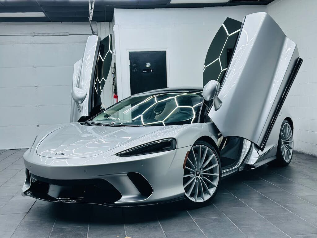 2022 MCLAREN GT