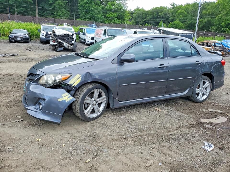 2013 TOYOTA Corolla