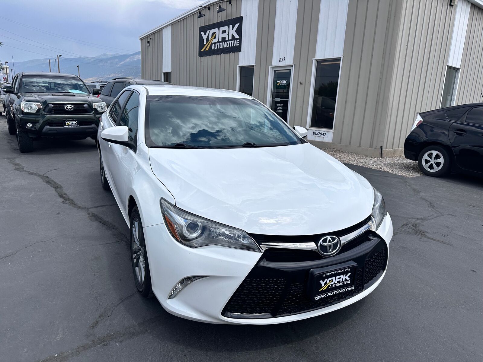 2016 TOYOTA Camry