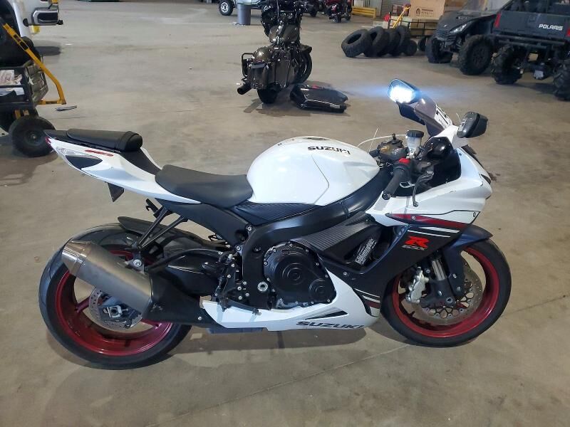 2024 SUZUKI GSX-R600