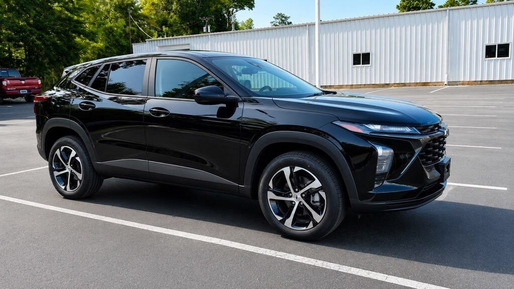 2024 CHEVROLET Trax