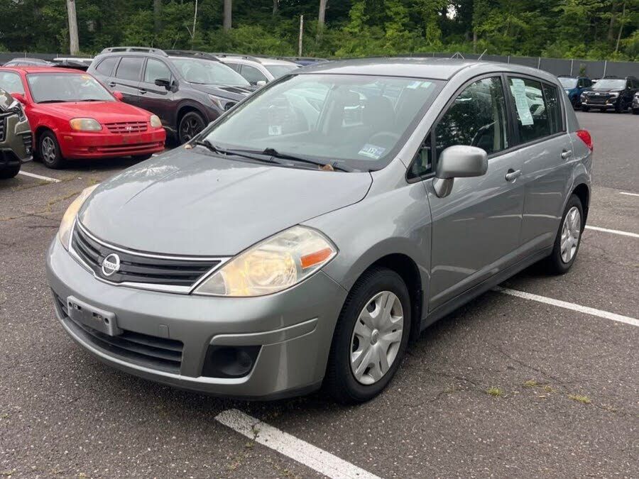 2010 NISSAN Versa