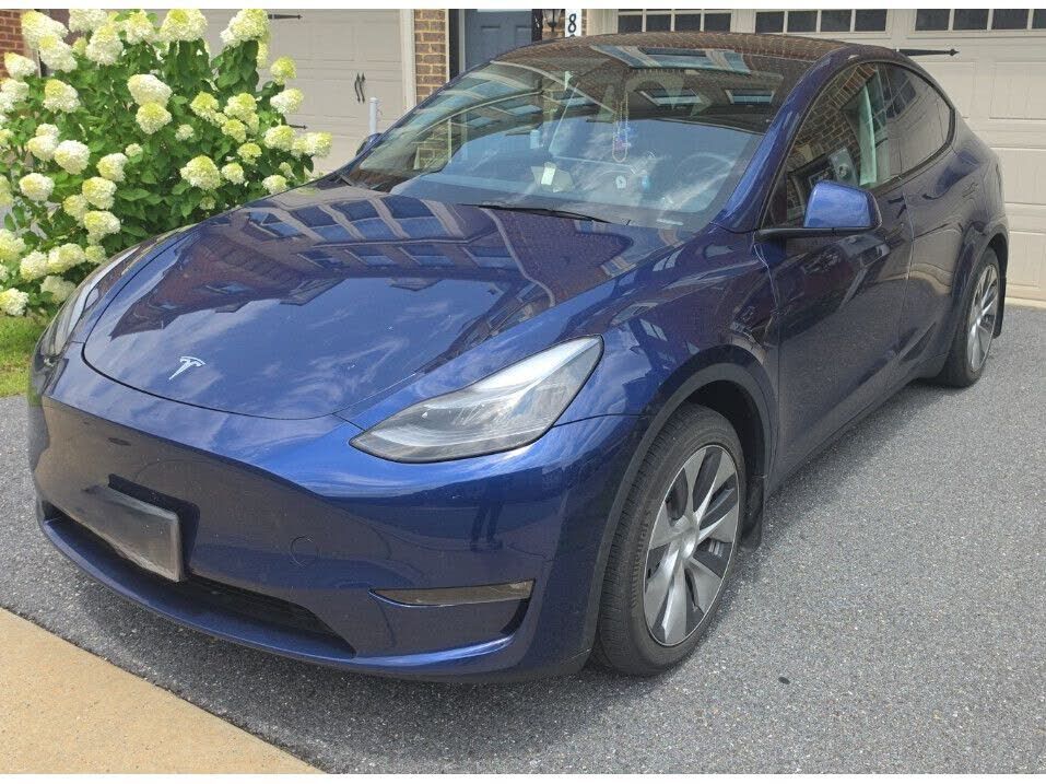 2023 TESLA Model Y