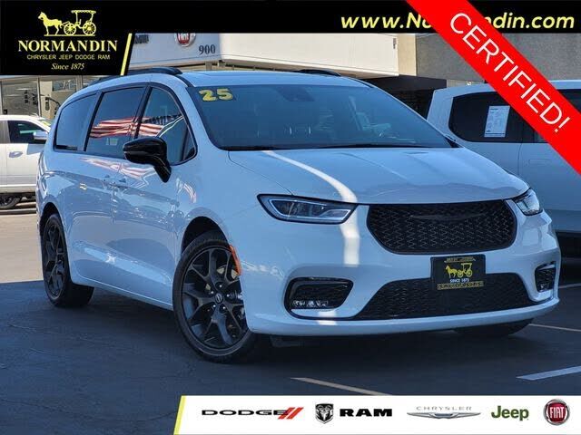 2025 CHRYSLER Pacifica