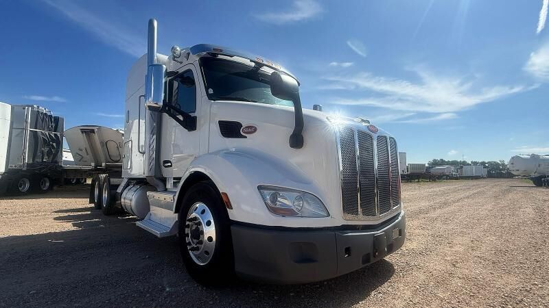 2015 PETERBILT 579
