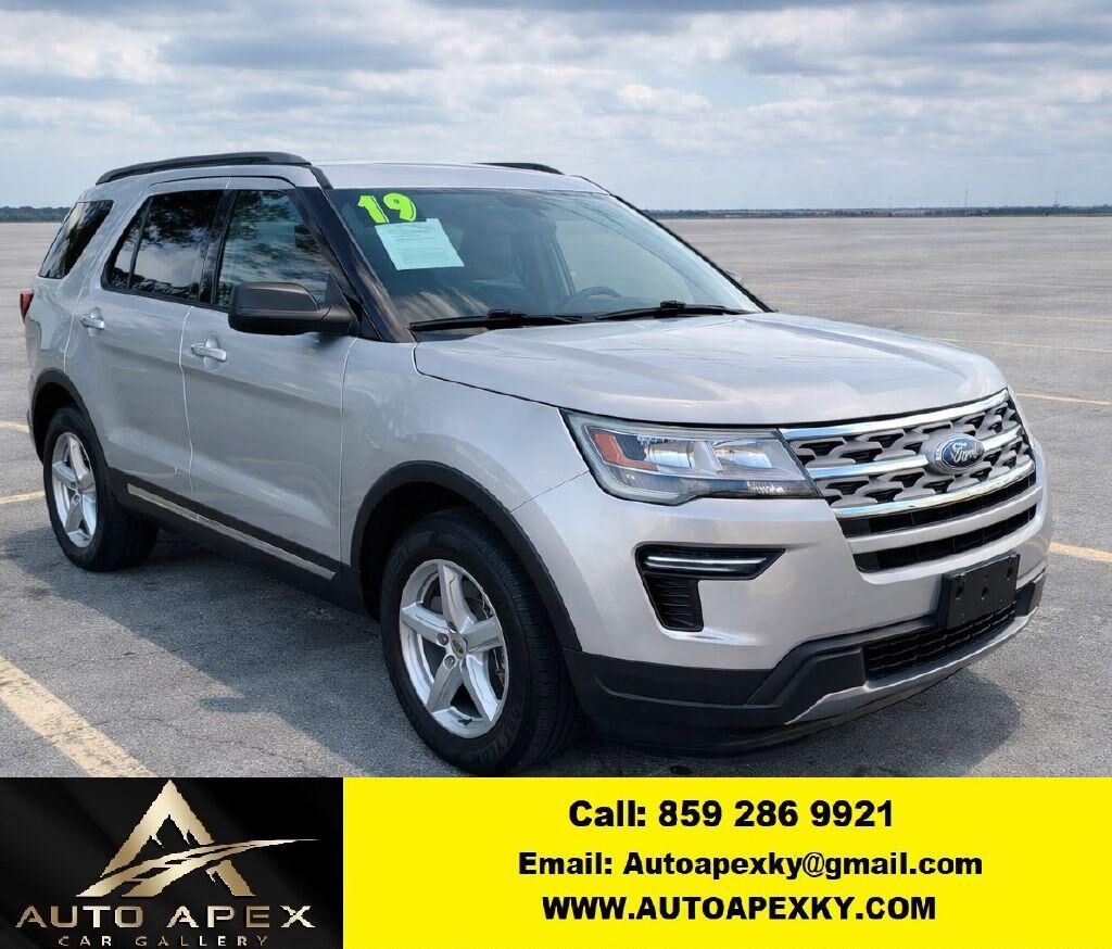 2019 FORD Explorer