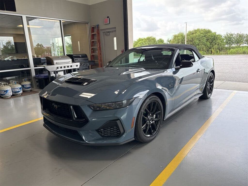 2025 FORD Mustang