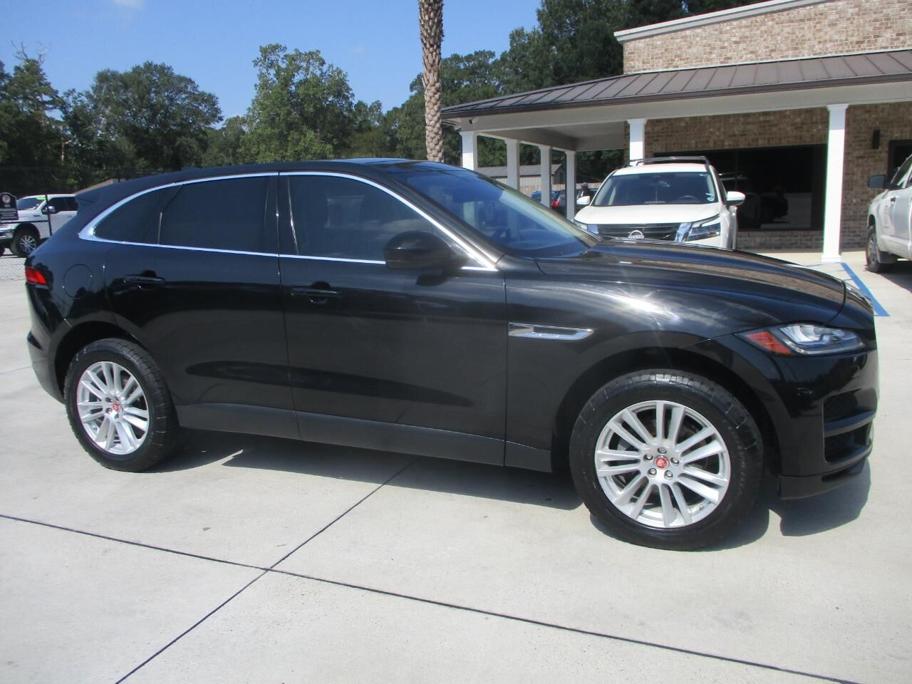 2018 JAGUAR F-Pace