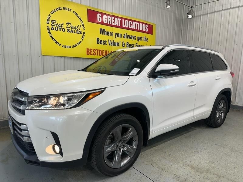 2017 TOYOTA Highlander