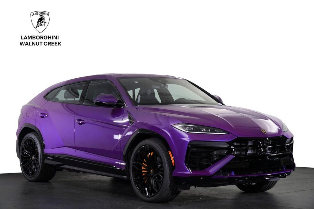2025 LAMBORGHINI URUS