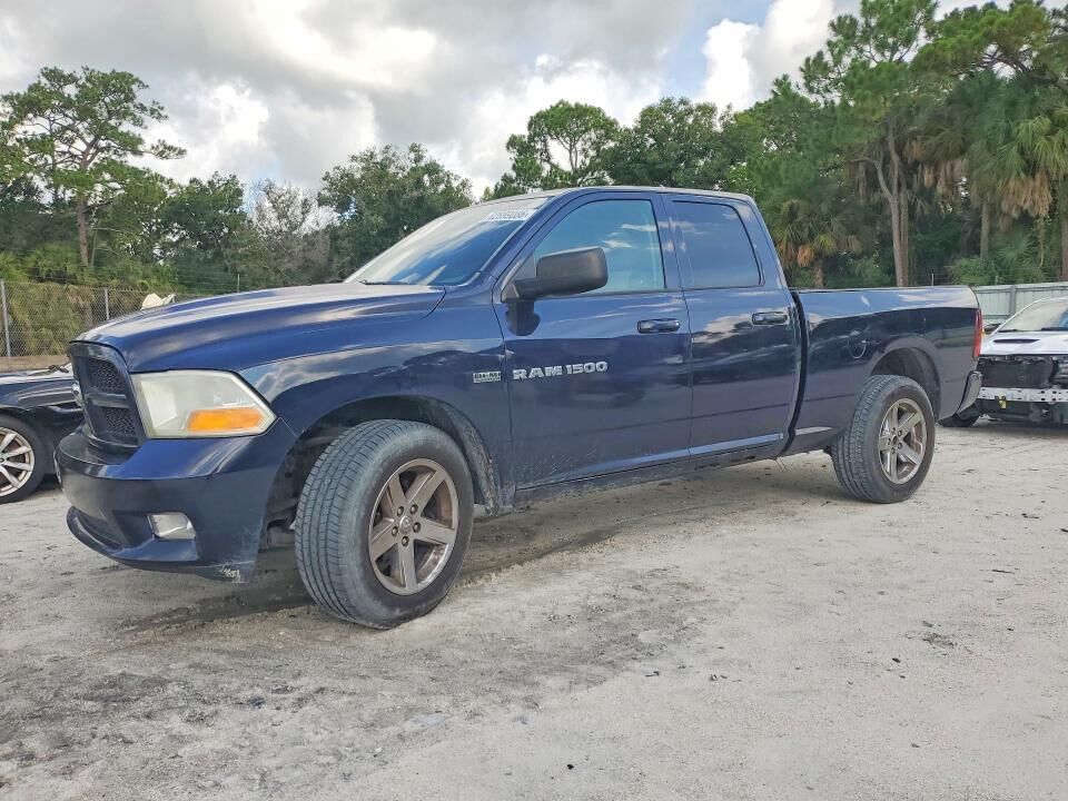 2012 DODGE Ram