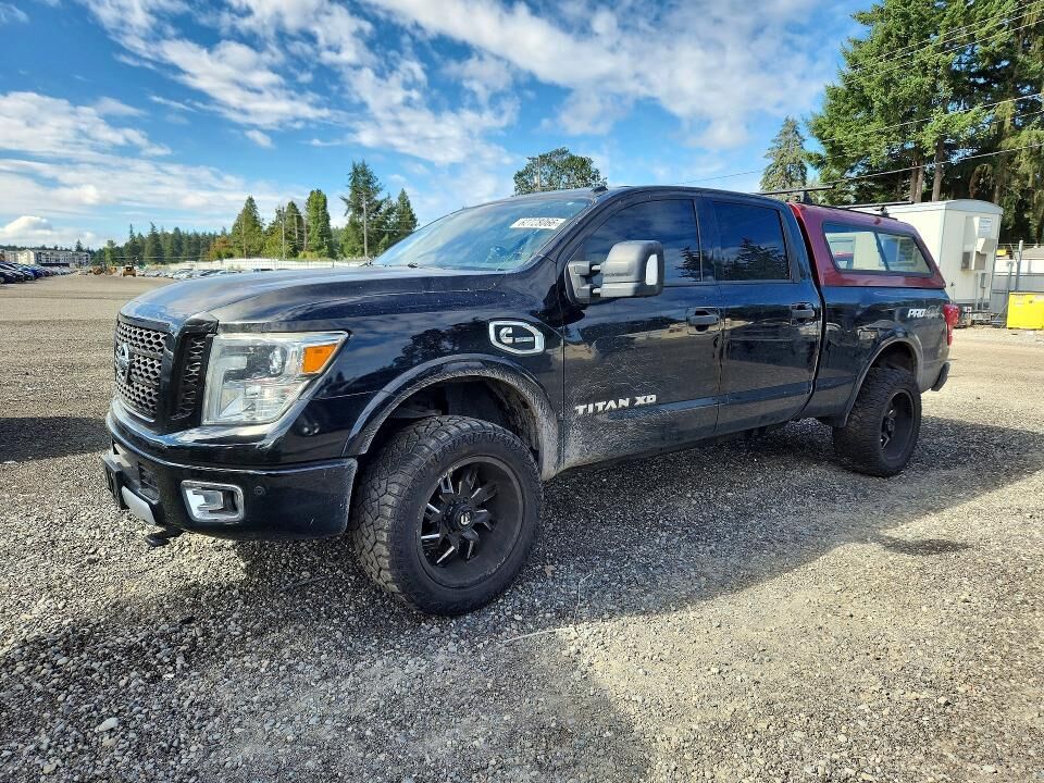 2016 NISSAN Titan