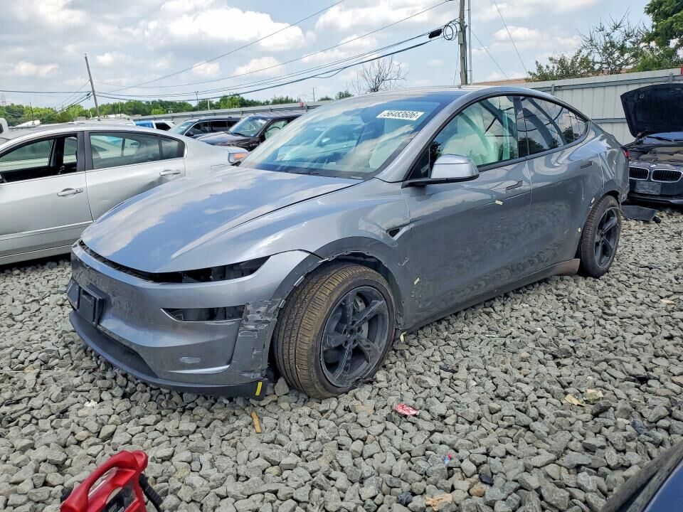 2026 TESLA Model Y