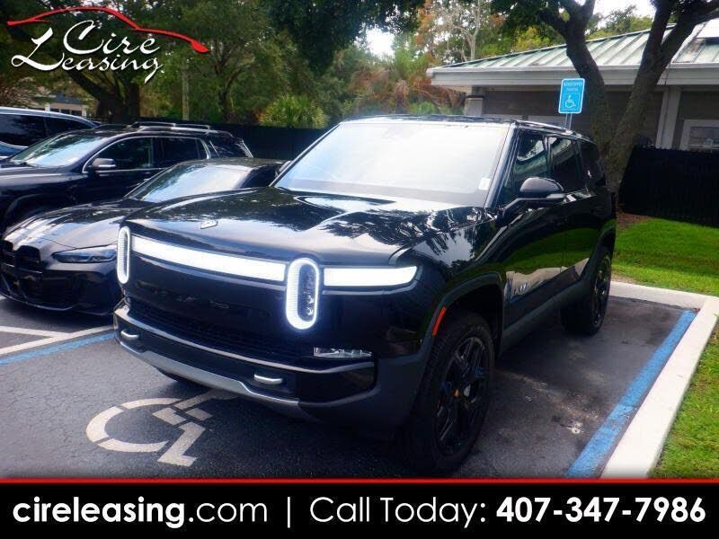 2024 RIVIAN R1S