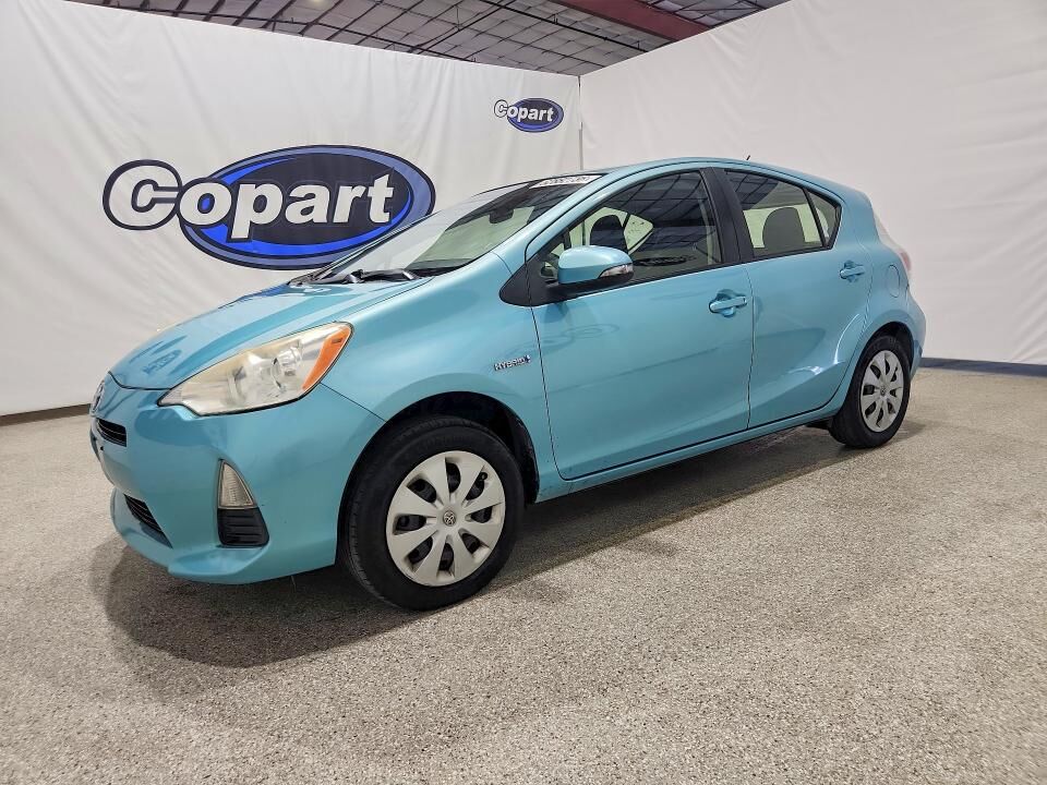 2014 TOYOTA Prius