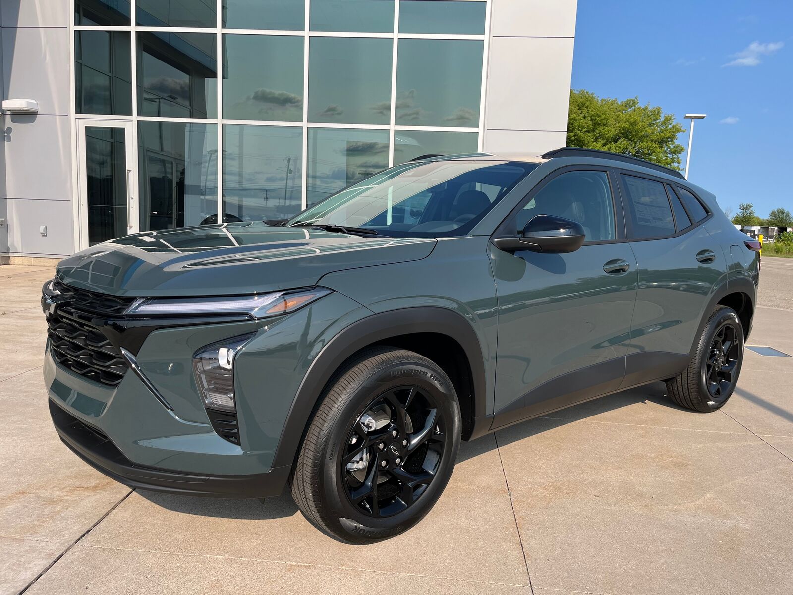 2026 CHEVROLET Trax