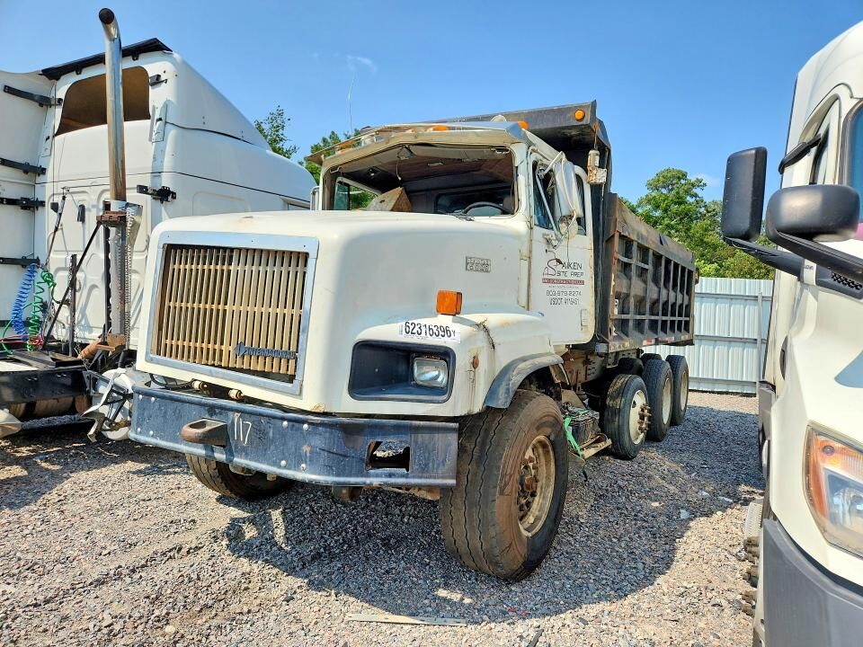 1999 INTERNATIONAL F-5070
