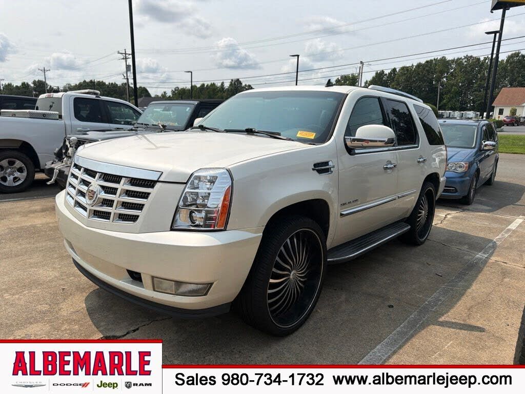 2010 CADILLAC Escalade