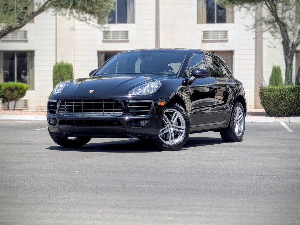 2018 PORSCHE Macan