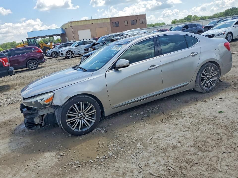 2014 KIA Cadenza