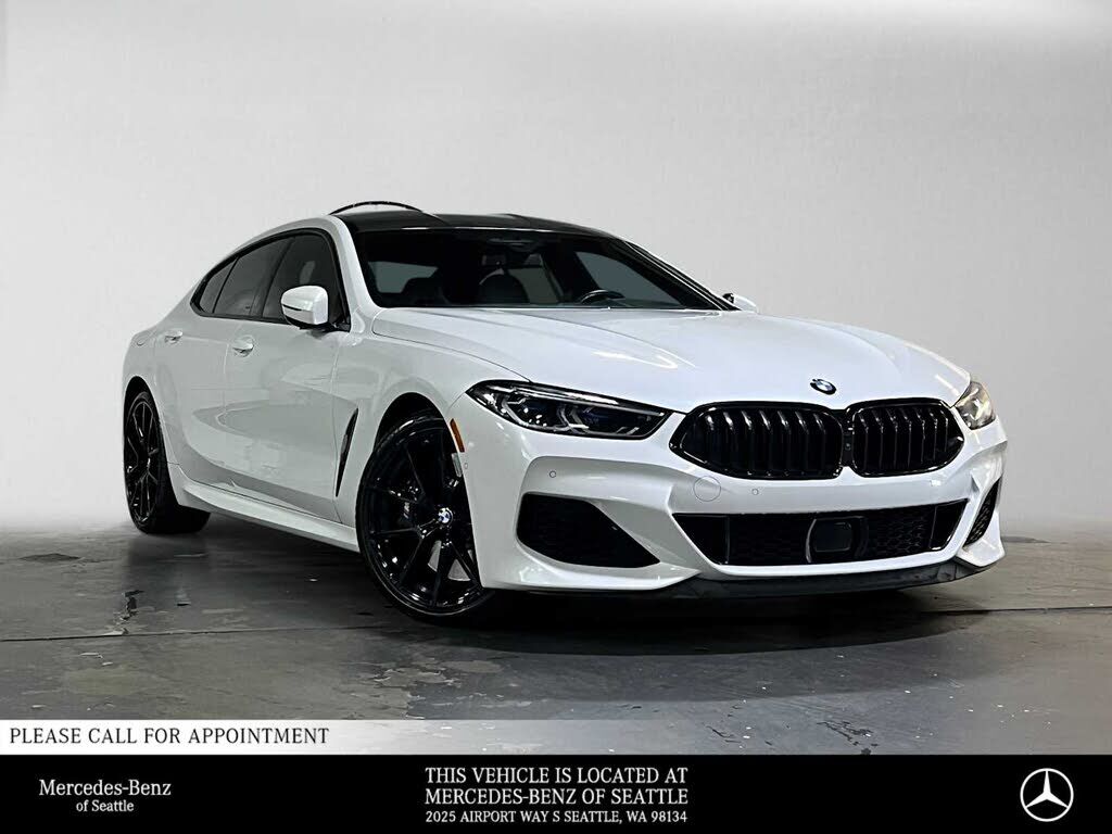 2022 BMW M8