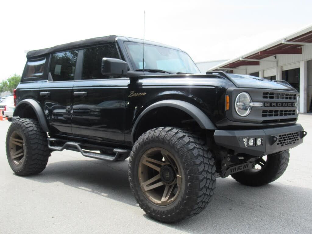 2023 FORD Bronco