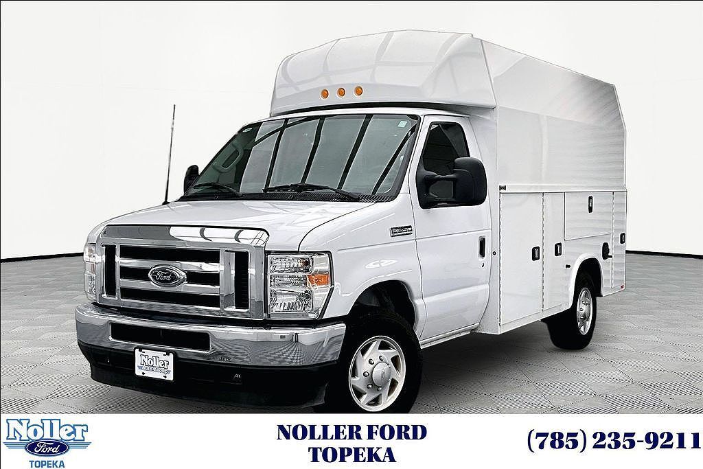 2025 FORD E-350