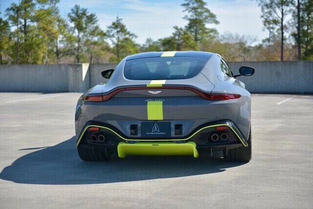 2019 ASTON MARTIN V8 Vantage