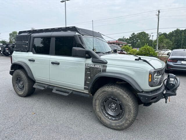 2022 FORD Bronco