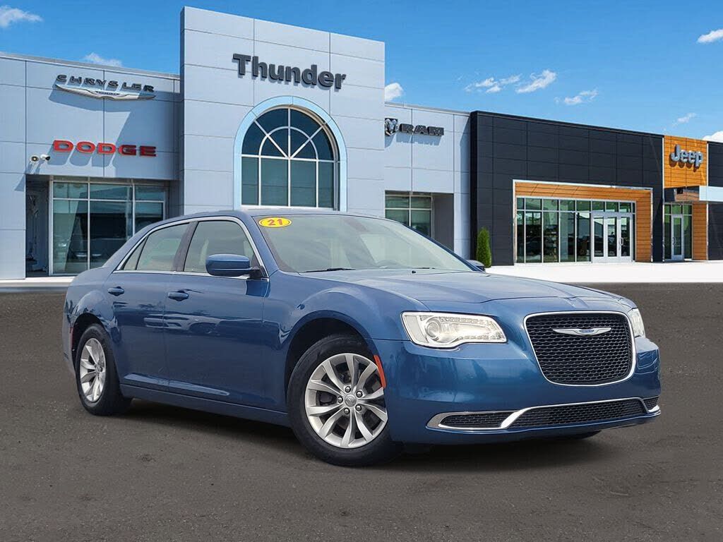 2021 CHRYSLER 300