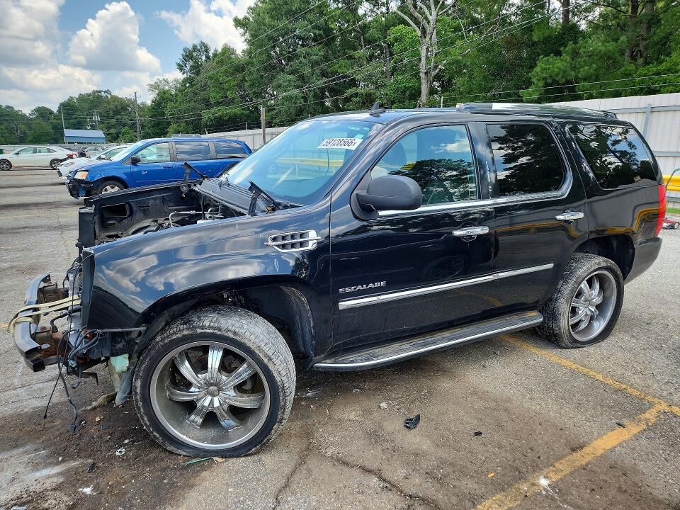 2011 CADILLAC Escalade