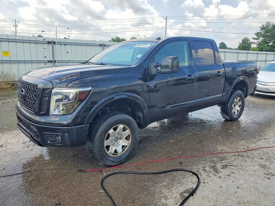 2018 NISSAN Titan