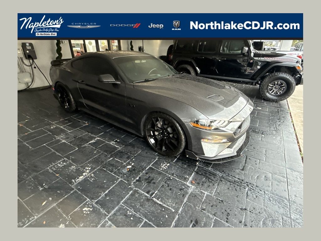 2020 FORD Mustang