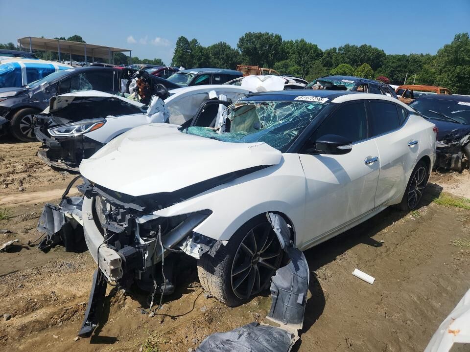 2016 NISSAN Maxima
