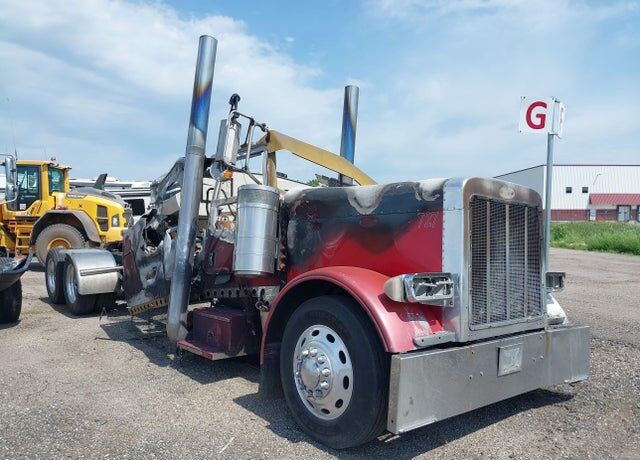 2005 PETERBILT 379