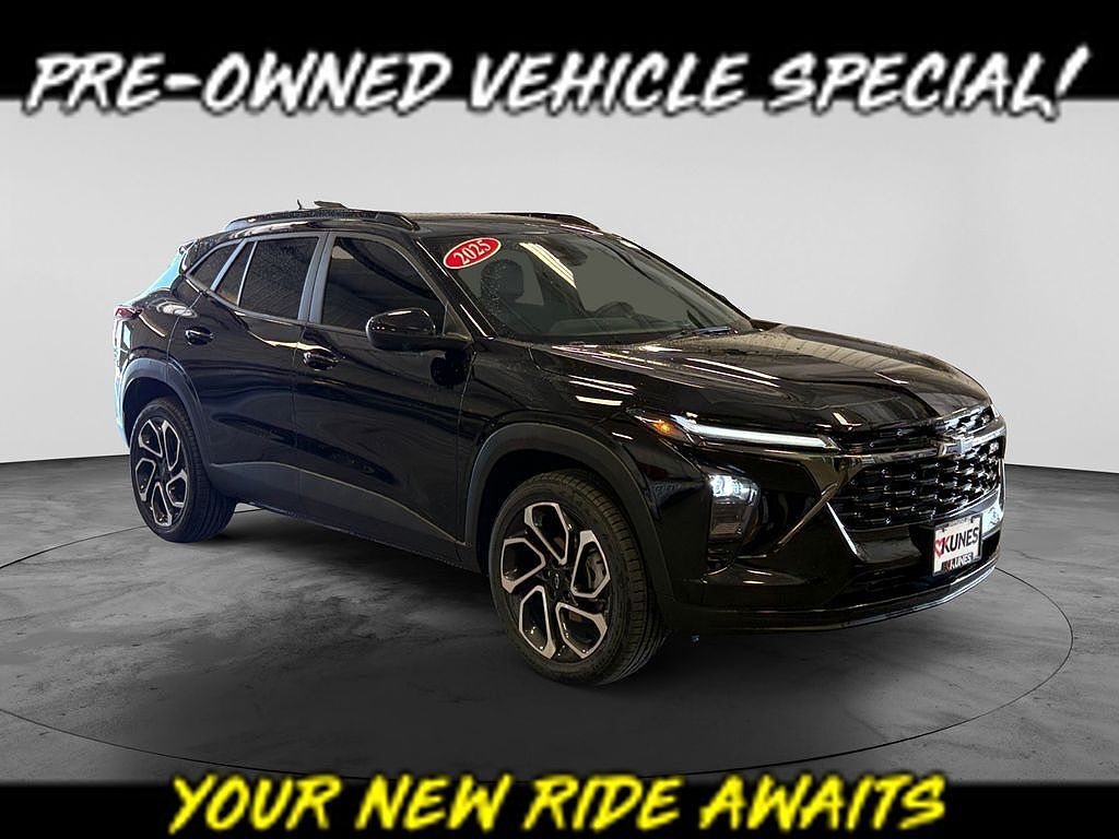 2025 CHEVROLET Trax