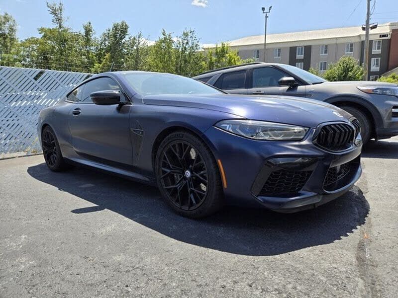 2023 BMW M8