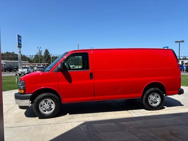 2026 CHEVROLET Express