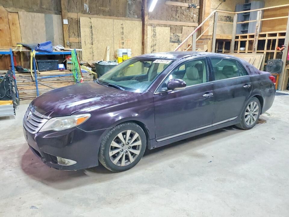 2011 TOYOTA Avalon