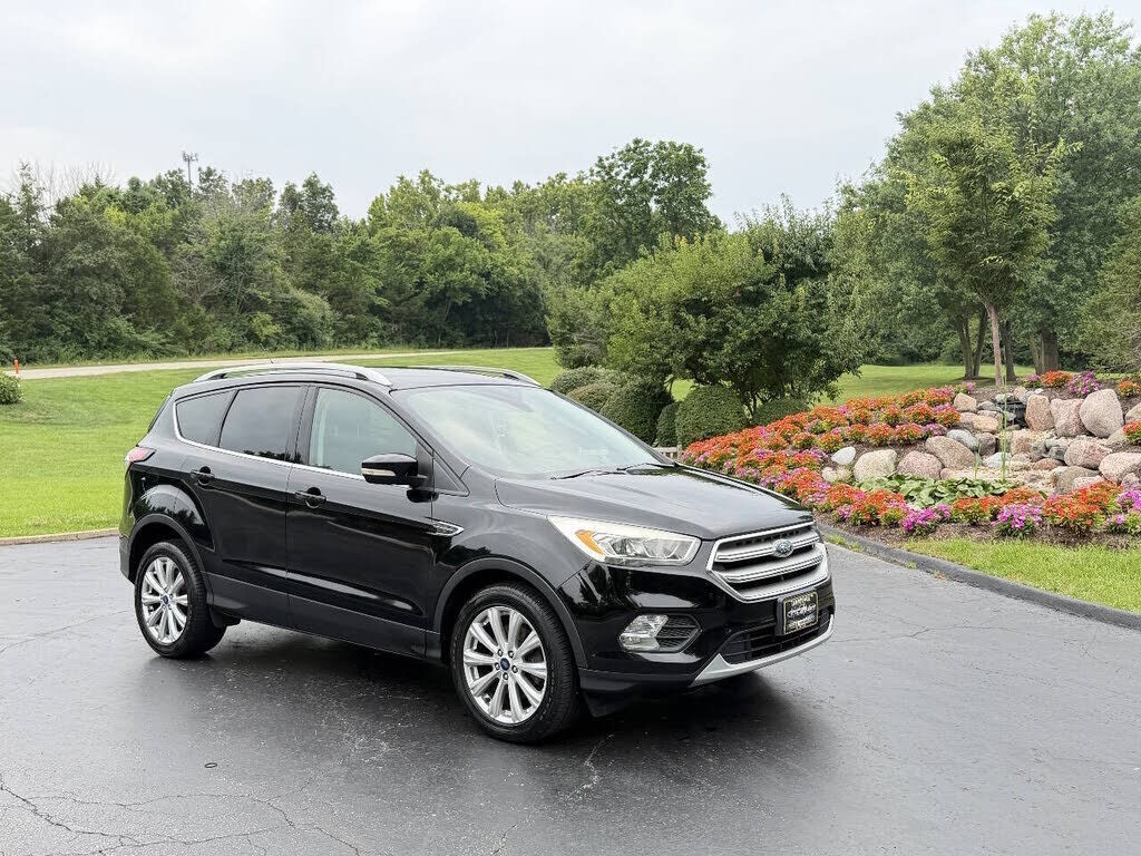 2017 FORD Escape