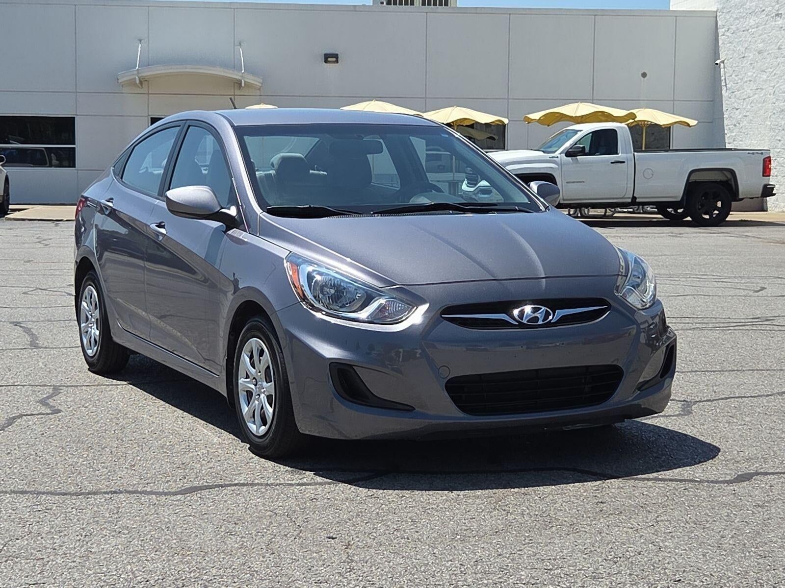2013 HYUNDAI Accent
