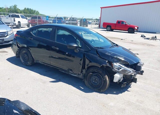 2022 NISSAN Versa